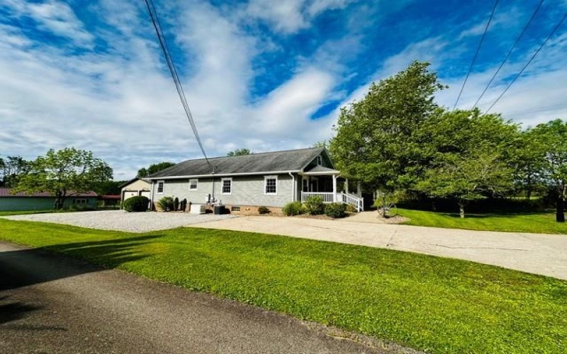 102 Frick Ave, Rices Landing, 15357, 4 Bedrooms Bedrooms, ,2.1 BathroomsBathrooms,Residential,For Sale,Frick Ave,1755654
