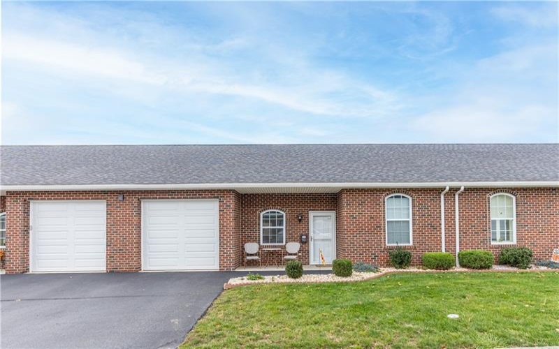 906 Valentina Ln, Lower Burrell, 15068, 2 Bedrooms Bedrooms, 6 Rooms Rooms,2 BathroomsBathrooms,Residential,For Sale,Valentina Ln,1755671