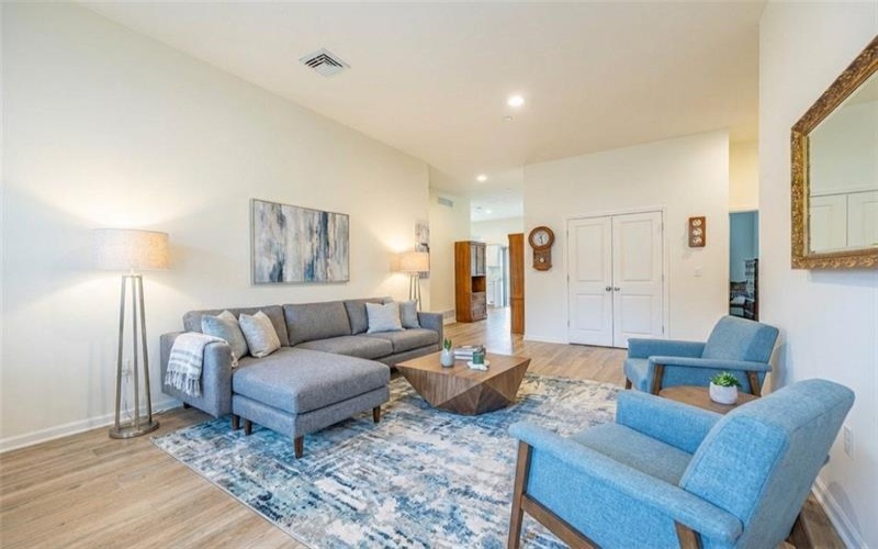 906 Valentina Ln, Lower Burrell, 15068, 2 Bedrooms Bedrooms, 6 Rooms Rooms,2 BathroomsBathrooms,Residential,For Sale,Valentina Ln,1755671