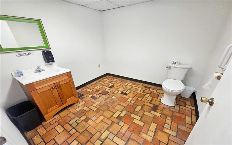 32 Main St, Washington, 15301, ,Commercial-industrial-business,For Sale,Main St,1755724