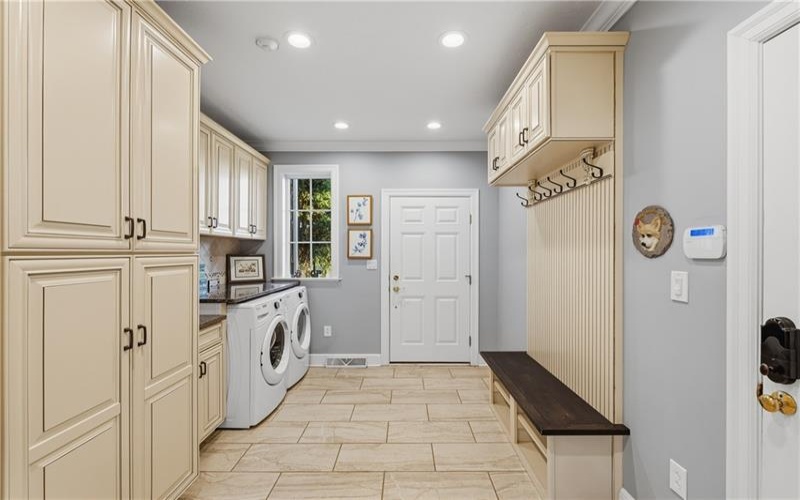 10 Carriage Trade Dr, Washington, 15301, 6 Bedrooms Bedrooms, 13 Rooms Rooms,4.1 BathroomsBathrooms,Residential,For Sale,Carriage Trade Dr,1755524