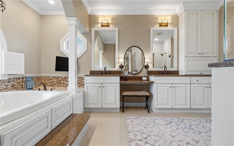 10 Carriage Trade Dr, Washington, 15301, 6 Bedrooms Bedrooms, 13 Rooms Rooms,4.1 BathroomsBathrooms,Residential,For Sale,Carriage Trade Dr,1755524