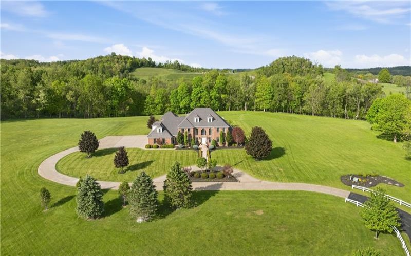 10 Carriage Trade Dr, Washington, 15301, 6 Bedrooms Bedrooms, 13 Rooms Rooms,4.1 BathroomsBathrooms,Residential,For Sale,Carriage Trade Dr,1755524