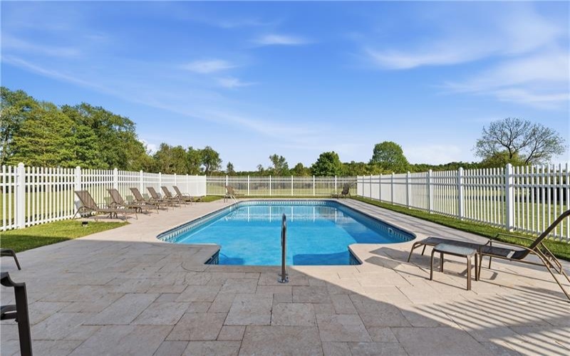 10 Carriage Trade Dr, Washington, 15301, 6 Bedrooms Bedrooms, 13 Rooms Rooms,4.1 BathroomsBathrooms,Residential,For Sale,Carriage Trade Dr,1755524
