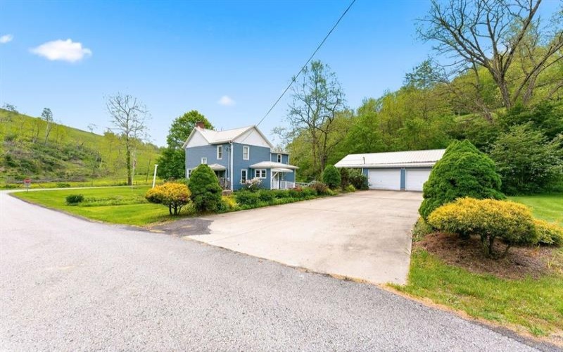 120 Center Highlands Road, Waynesburg, 15370, 4 Bedrooms Bedrooms, ,2 BathroomsBathrooms,Residential,For Sale,Center Highlands Road,1755550