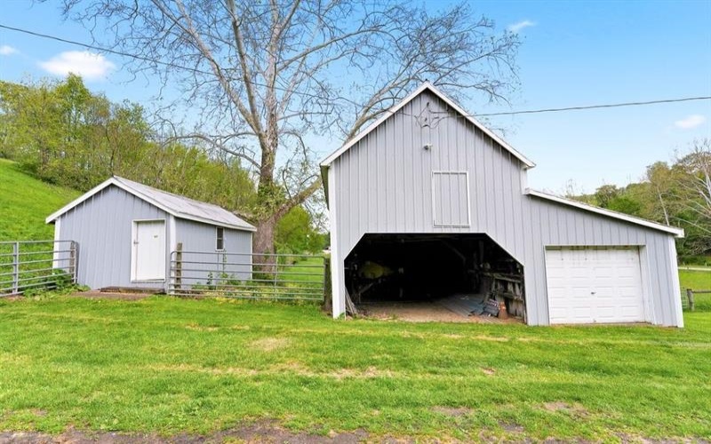 120 Center Highlands Road, Waynesburg, 15370, 4 Bedrooms Bedrooms, ,2 BathroomsBathrooms,Residential,For Sale,Center Highlands Road,1755550
