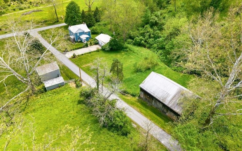 120 Center Highlands Road, Waynesburg, 15370, 4 Bedrooms Bedrooms, ,2 BathroomsBathrooms,Residential,For Sale,Center Highlands Road,1755550