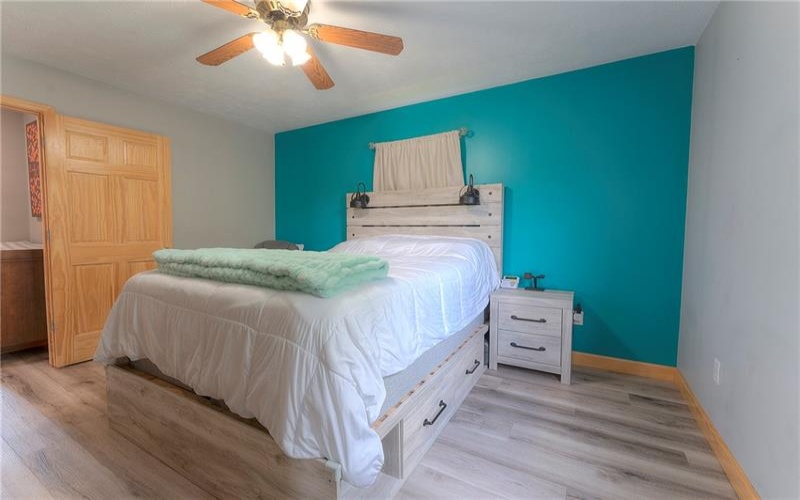 213 6th Street, 15697, 15697, 3 Bedrooms Bedrooms, 6 Rooms Rooms,3.1 BathroomsBathrooms,Residential,For Sale,6th Street,1755588