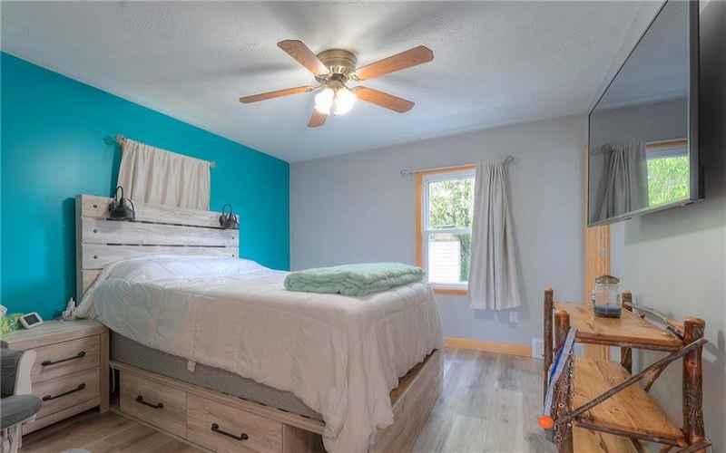 213 6th Street, 15697, 15697, 3 Bedrooms Bedrooms, 6 Rooms Rooms,3.1 BathroomsBathrooms,Residential,For Sale,6th Street,1755588