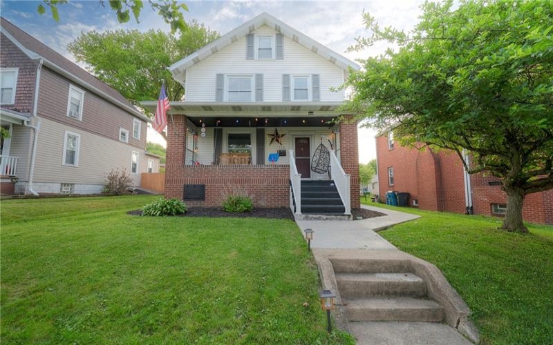 213 6th Street, 15697, 15697, 3 Bedrooms Bedrooms, 6 Rooms Rooms,3.1 BathroomsBathrooms,Residential,For Sale,6th Street,1755588