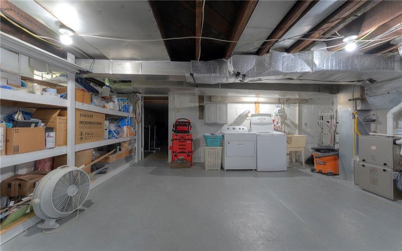 213 6th Street, 15697, 15697, 3 Bedrooms Bedrooms, 6 Rooms Rooms,3.1 BathroomsBathrooms,Residential,For Sale,6th Street,1755588