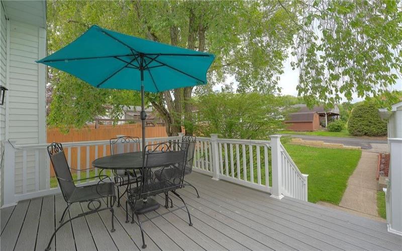 213 6th Street, 15697, 15697, 3 Bedrooms Bedrooms, 6 Rooms Rooms,3.1 BathroomsBathrooms,Residential,For Sale,6th Street,1755588