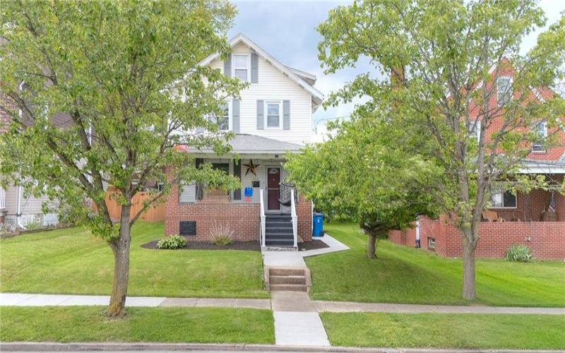 213 6th Street, 15697, 15697, 3 Bedrooms Bedrooms, 6 Rooms Rooms,3.1 BathroomsBathrooms,Residential,For Sale,6th Street,1755588