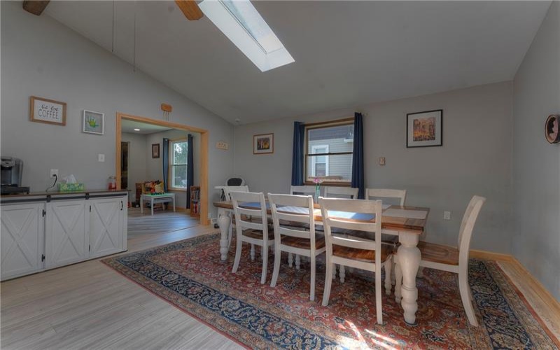 213 6th Street, 15697, 15697, 3 Bedrooms Bedrooms, 6 Rooms Rooms,3.1 BathroomsBathrooms,Residential,For Sale,6th Street,1755588