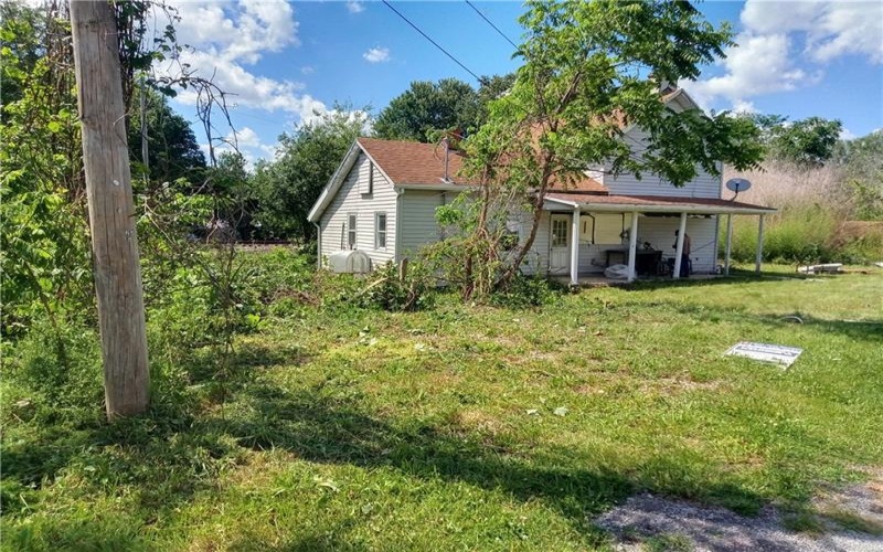 212 Dupont Ln, Uniontown, 15401, 3 Bedrooms Bedrooms, ,1.1 BathroomsBathrooms,Residential,For Sale,Dupont Ln,1755674