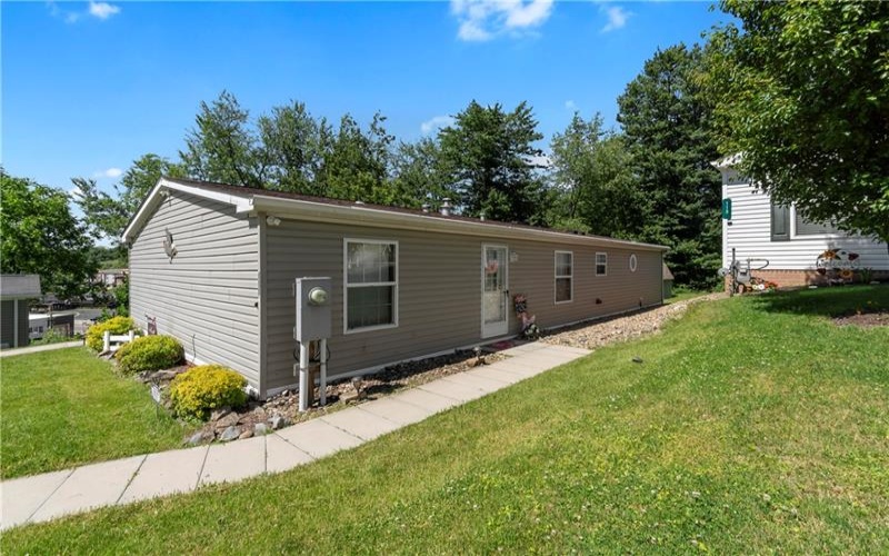 111 Pembrooke Dr, Delmont, 15626, 3 Bedrooms Bedrooms, 5 Rooms Rooms,2 BathroomsBathrooms,Residential,For Sale,Pembrooke Dr,1755749