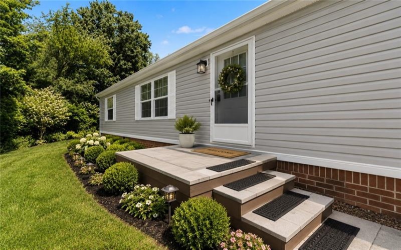 111 Pembrooke Dr, Delmont, 15626, 3 Bedrooms Bedrooms, 5 Rooms Rooms,2 BathroomsBathrooms,Residential,For Sale,Pembrooke Dr,1755749