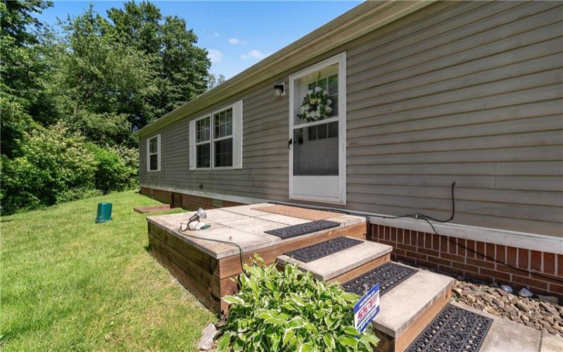 111 Pembrooke Dr, Delmont, 15626, 3 Bedrooms Bedrooms, 5 Rooms Rooms,2 BathroomsBathrooms,Residential,For Sale,Pembrooke Dr,1755749