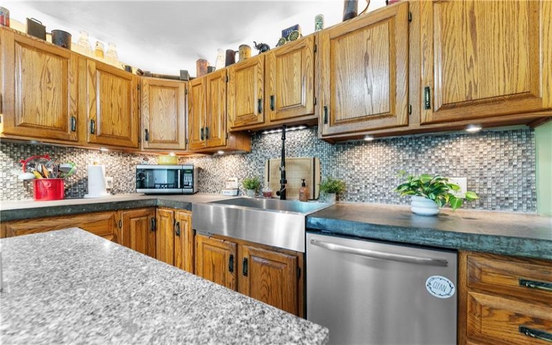 599 Brown Rd, Acme, 15610, 4 Bedrooms Bedrooms, 9 Rooms Rooms,3 BathroomsBathrooms,Residential,For Sale,Brown Rd,1755854