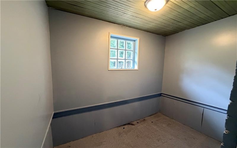 537 Thompson, Donora, 15033, 4 Bedrooms Bedrooms, 9 Rooms Rooms,1 BathroomBathrooms,Residential,For Sale,Thompson,1756875