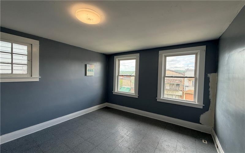 537 Thompson, Donora, 15033, 4 Bedrooms Bedrooms, 9 Rooms Rooms,1 BathroomBathrooms,Residential,For Sale,Thompson,1756875