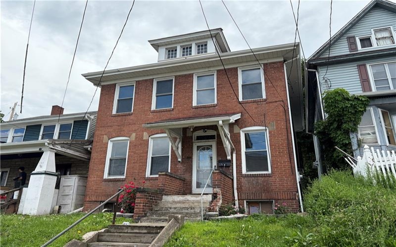 537 Thompson, Donora, 15033, 4 Bedrooms Bedrooms, 9 Rooms Rooms,1 BathroomBathrooms,Residential,For Sale,Thompson,1756875