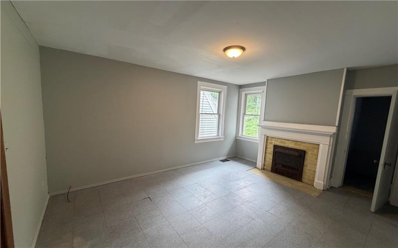 537 Thompson, Donora, 15033, 4 Bedrooms Bedrooms, 9 Rooms Rooms,1 BathroomBathrooms,Residential,For Sale,Thompson,1756875