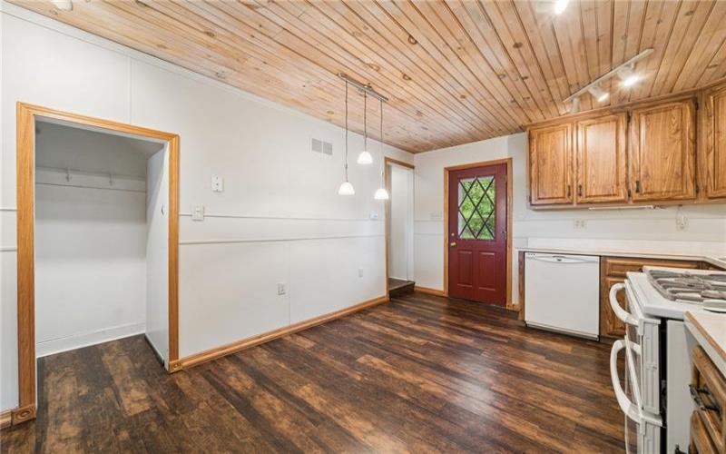 165 Valley Street, Derry, 15627, 1 Bedroom Bedrooms, 4 Rooms Rooms,1 BathroomBathrooms,Residential,For Sale,Valley Street,1756929