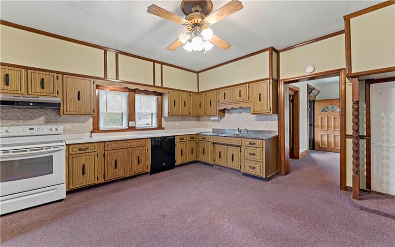 12 Short St, Avella, 15312, 5 Bedrooms Bedrooms, 9 Rooms Rooms,2 BathroomsBathrooms,Residential,For Sale,Short St,1755544
