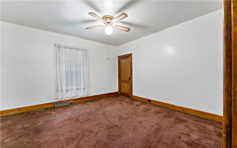 12 Short St, Avella, 15312, 5 Bedrooms Bedrooms, 9 Rooms Rooms,2 BathroomsBathrooms,Residential,For Sale,Short St,1755544