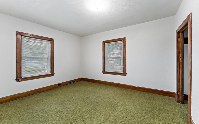 12 Short St, Avella, 15312, 5 Bedrooms Bedrooms, 9 Rooms Rooms,2 BathroomsBathrooms,Residential,For Sale,Short St,1755544