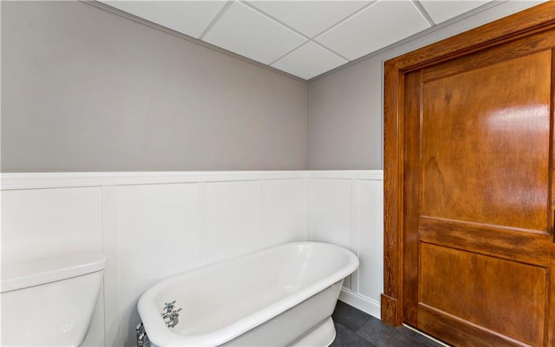 12 Short St, Avella, 15312, 5 Bedrooms Bedrooms, 9 Rooms Rooms,2 BathroomsBathrooms,Residential,For Sale,Short St,1755544