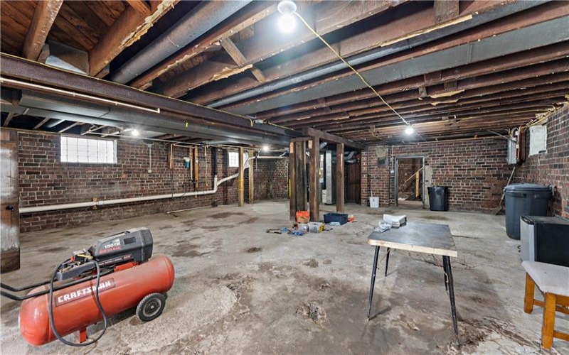 12 Short St, Avella, 15312, 5 Bedrooms Bedrooms, 9 Rooms Rooms,2 BathroomsBathrooms,Residential,For Sale,Short St,1755544