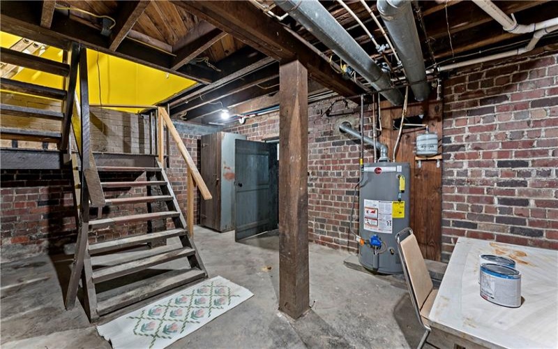 12 Short St, Avella, 15312, 5 Bedrooms Bedrooms, 9 Rooms Rooms,2 BathroomsBathrooms,Residential,For Sale,Short St,1755544