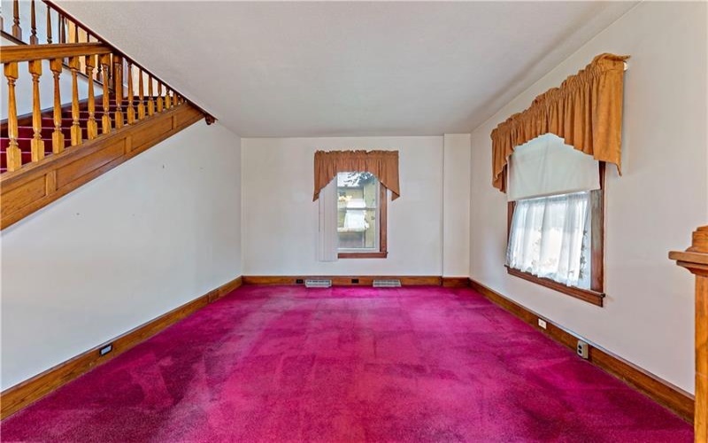 12 Short St, Avella, 15312, 5 Bedrooms Bedrooms, 9 Rooms Rooms,2 BathroomsBathrooms,Residential,For Sale,Short St,1755544