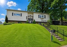 413 Center STREET, Hyde Park, 15641, 3 Bedrooms Bedrooms, 11 Rooms Rooms,3 BathroomsBathrooms,Residential,For Sale,Center,1757059