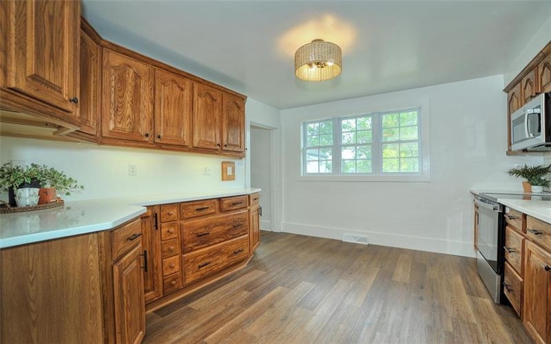 113 Third Street, Houston, 15342, 3 Bedrooms Bedrooms, 9 Rooms Rooms,2 BathroomsBathrooms,Residential,For Sale,Third Street,1757082