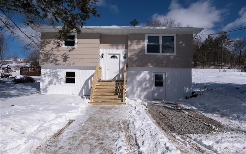 9 3rd St, Ligonier, 15658, 3 Bedrooms Bedrooms, ,2 BathroomsBathrooms,Residential,For Sale,3rd St,1738780