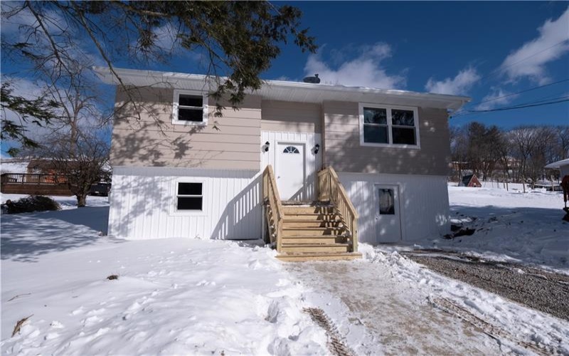 9 3rd St, Ligonier, 15658, 3 Bedrooms Bedrooms, ,2 BathroomsBathrooms,Residential,For Sale,3rd St,1738780