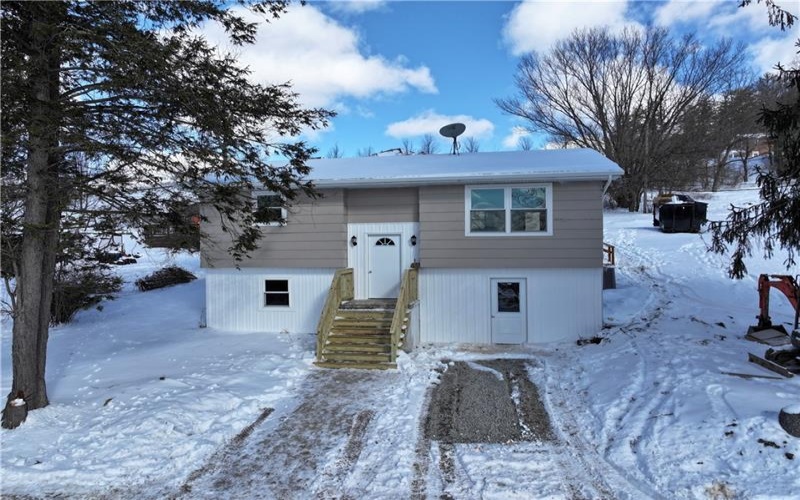 9 3rd St, Ligonier, 15658, 3 Bedrooms Bedrooms, ,2 BathroomsBathrooms,Residential,For Sale,3rd St,1738780