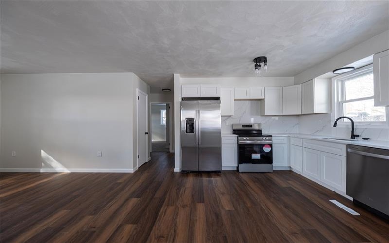 9 3rd St, Ligonier, 15658, 3 Bedrooms Bedrooms, ,2 BathroomsBathrooms,Residential,For Sale,3rd St,1738780