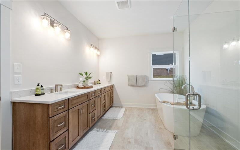 105 Luca Circle, Venetia, 15367, 5 Bedrooms Bedrooms, 9 Rooms Rooms,5.1 BathroomsBathrooms,Residential,For Sale,Luca Circle,1754547