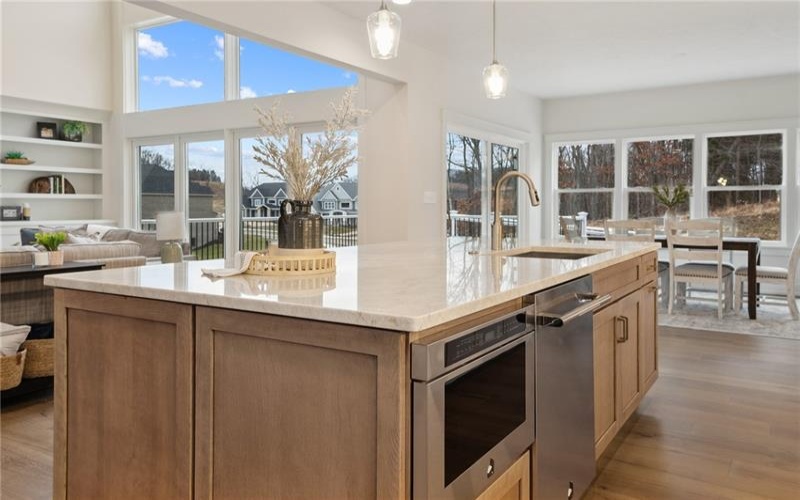 105 Luca Circle, Venetia, 15367, 5 Bedrooms Bedrooms, 9 Rooms Rooms,5.1 BathroomsBathrooms,Residential,For Sale,Luca Circle,1754547