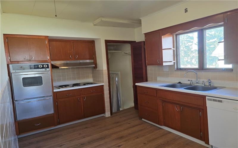 548 Summit St, New Kensington, 15068, 2 Bedrooms Bedrooms, ,2 BathroomsBathrooms,Residential,For Sale,Summit St,1754735