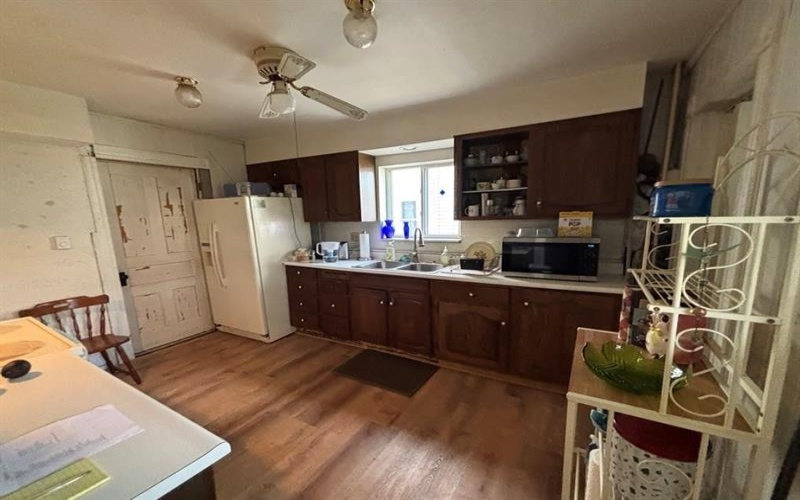 1127 Sycamore St, Connellsville, 15425, 3 Bedrooms Bedrooms, ,1 BathroomBathrooms,Residential,For Sale,Sycamore St,1756896