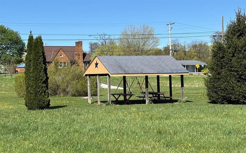 1331 Pitt St, Jennerstown, 15547, ,Commercial-industrial-business,For Sale,Pitt St,1756982