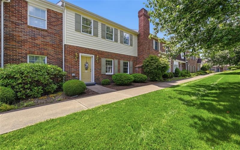 201 Boxwood Ct, McMurray, 15317, 2 Bedrooms Bedrooms, 7 Rooms Rooms,2.1 BathroomsBathrooms,Residential,For Sale,Boxwood Ct,1757045