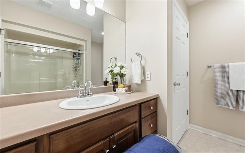 201 Boxwood Ct, McMurray, 15317, 2 Bedrooms Bedrooms, 7 Rooms Rooms,2.1 BathroomsBathrooms,Residential,For Sale,Boxwood Ct,1757045