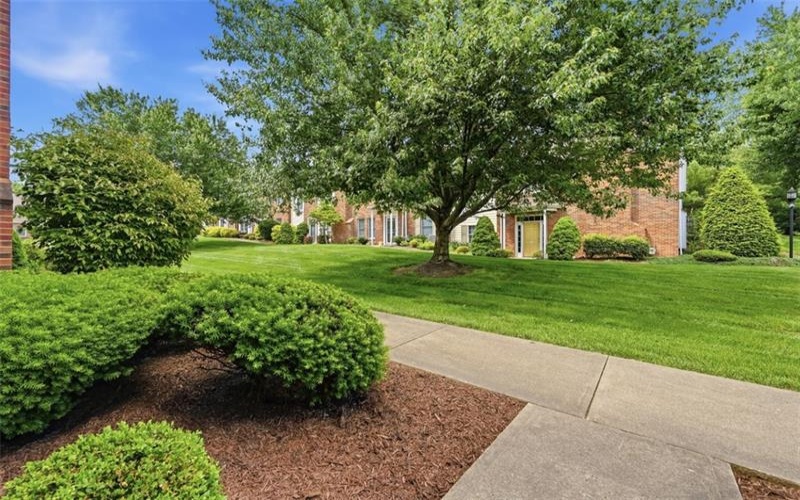 201 Boxwood Ct, McMurray, 15317, 2 Bedrooms Bedrooms, 7 Rooms Rooms,2.1 BathroomsBathrooms,Residential,For Sale,Boxwood Ct,1757045