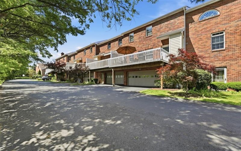 201 Boxwood Ct, McMurray, 15317, 2 Bedrooms Bedrooms, 7 Rooms Rooms,2.1 BathroomsBathrooms,Residential,For Sale,Boxwood Ct,1757045